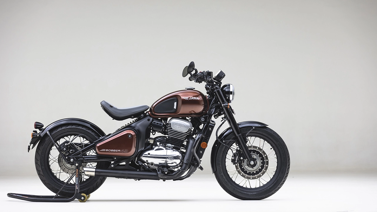 JAWA 42 Bobber image